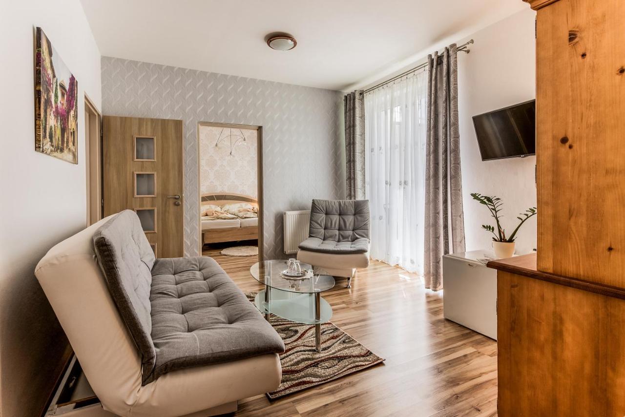 Penzion Blesk Ruzomberok Extérieur photo