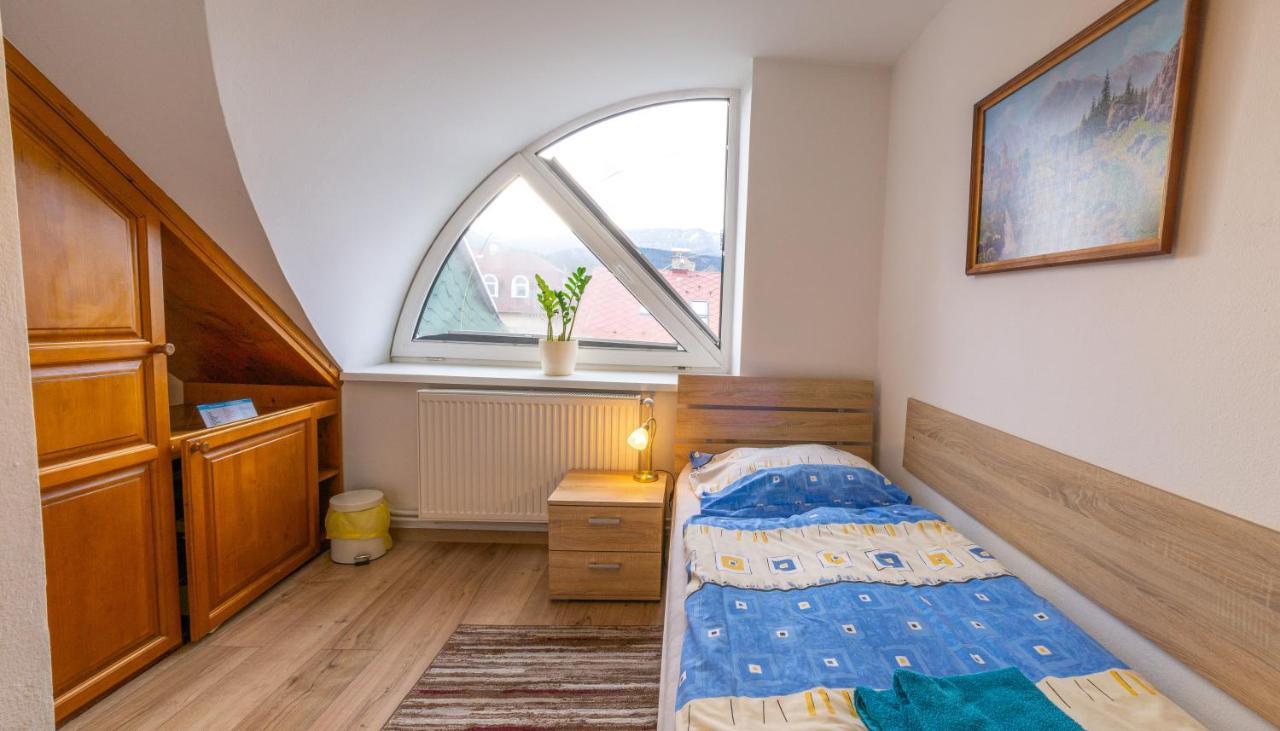 Penzion Blesk Ruzomberok Extérieur photo