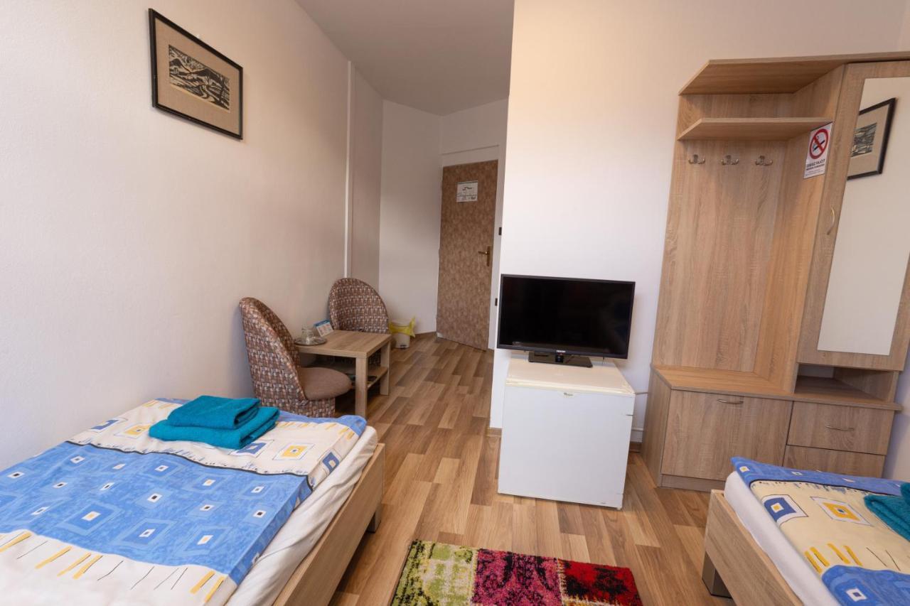 Penzion Blesk Ruzomberok Extérieur photo
