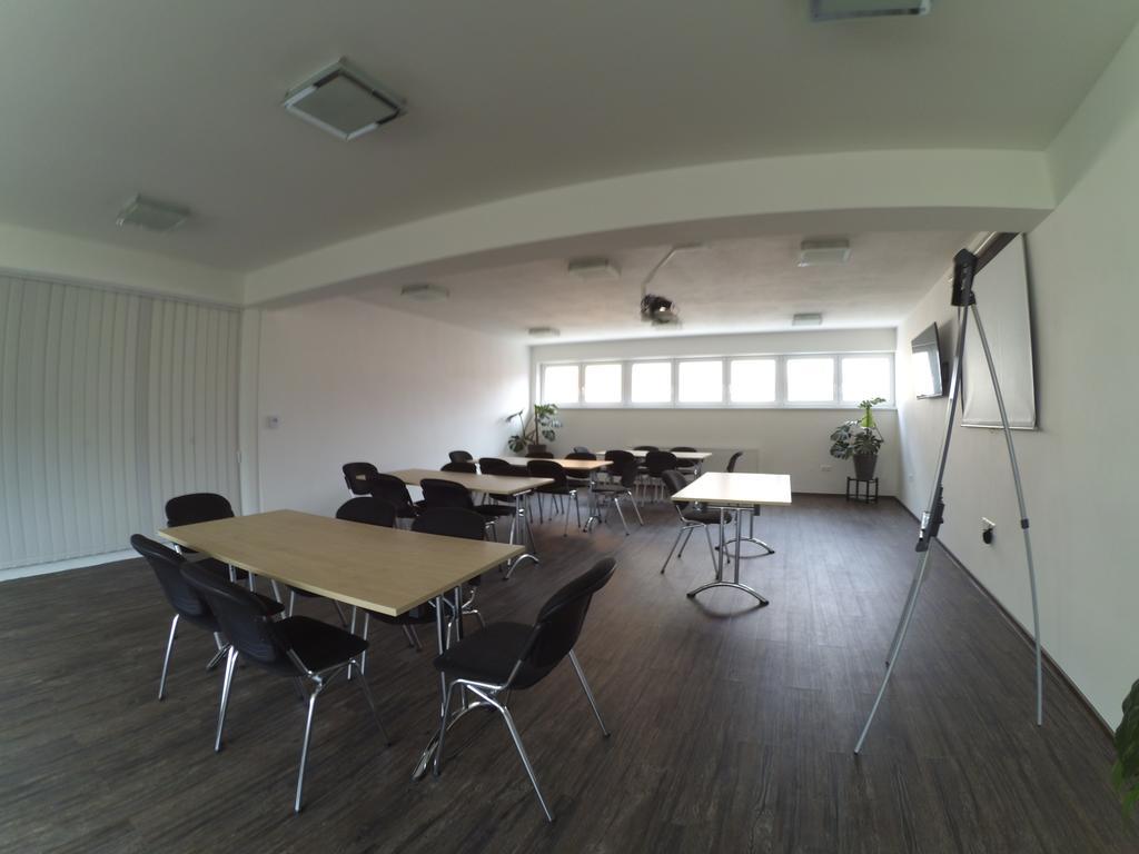 Penzion Blesk Ruzomberok Extérieur photo