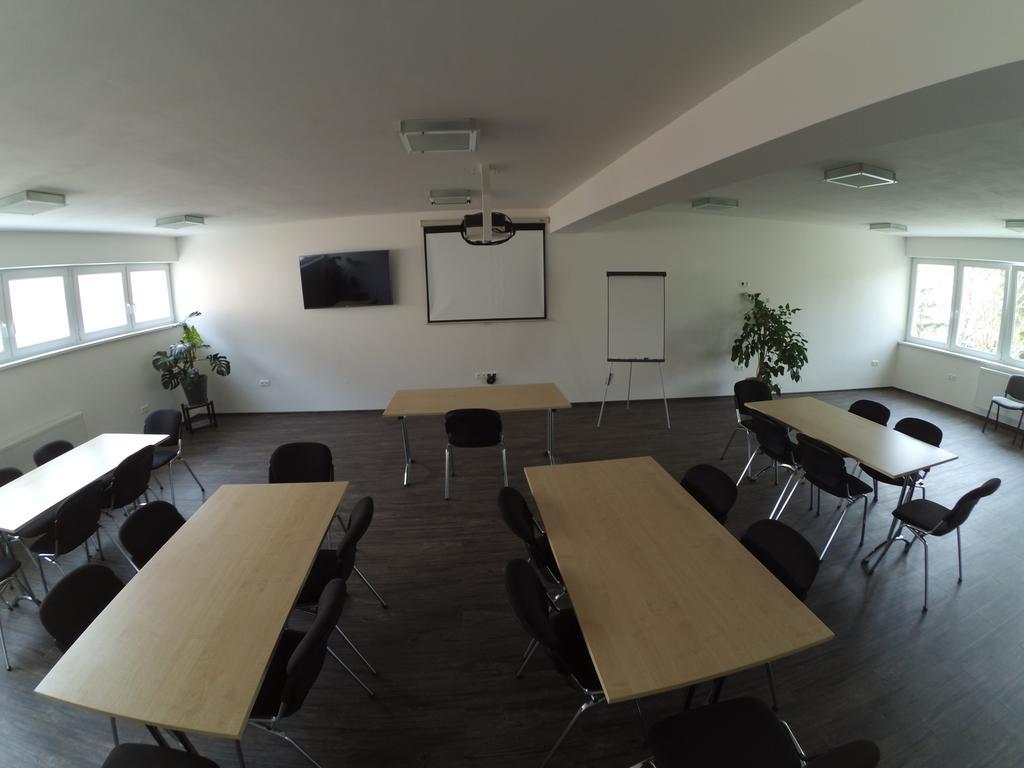 Penzion Blesk Ruzomberok Extérieur photo